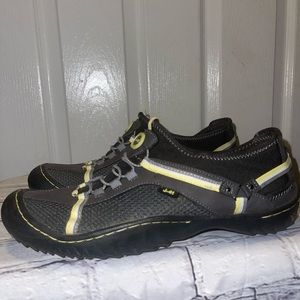 J 41 Adventure On Shoes, Women Size 11. Gray and green